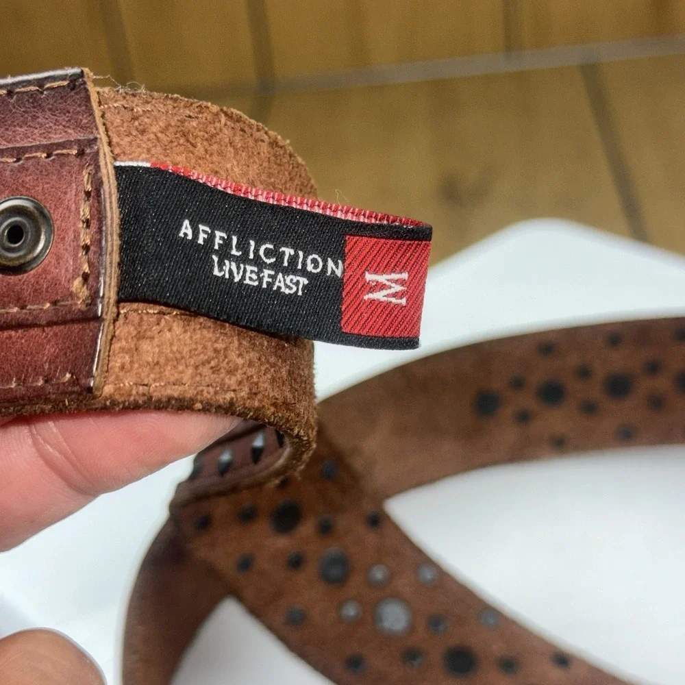 AFFLICTION - LIVE FAST‎  Vintage Square Studded Leather Belt M